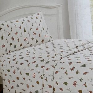 Merry Moments Twin Size Flannel Sheet Set in Holiday Toss Kids Christmas Bedding